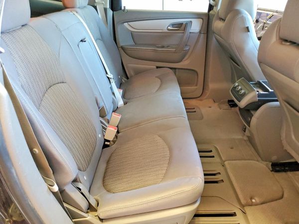 2015 CHEVROLET TRAVERSE LS