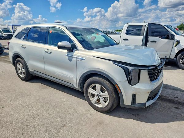 2026 KIA SORENTO LX — Passenger 3/4