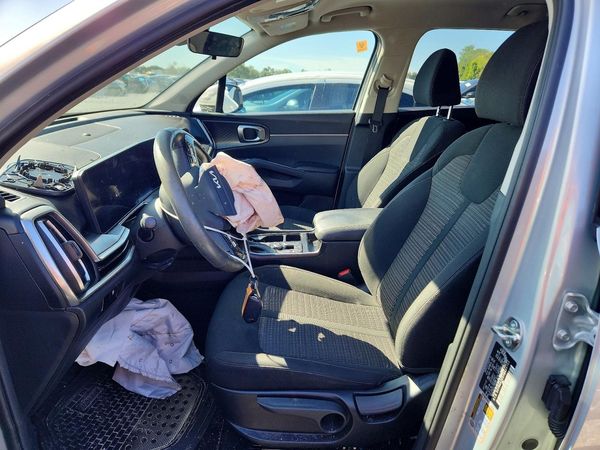 2026 KIA SORENTO LX — DENT