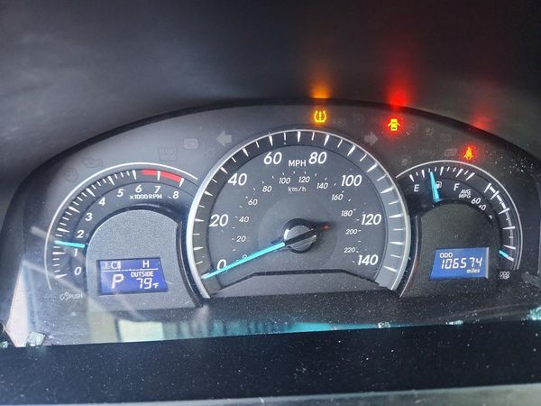 2014 TOYOTA CAMRY