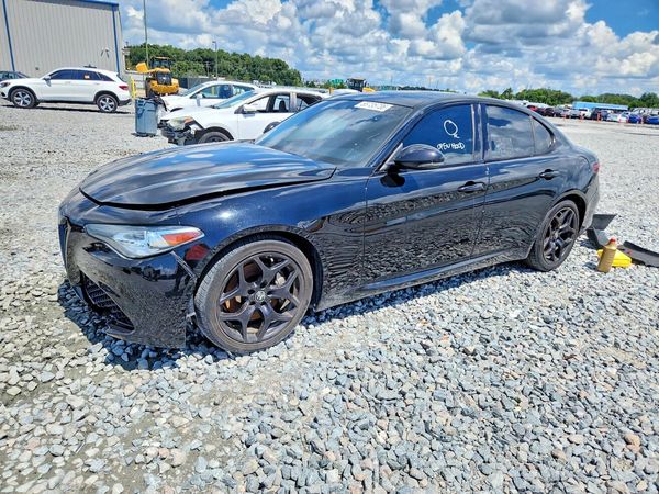 2021 ALFA ROMEO GIULIA RWD — Front 3/4