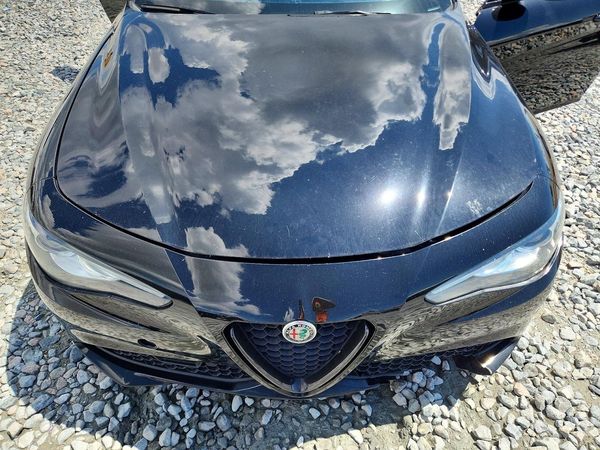 2021 ALFA ROMEO GIULIA RWD — Engine bay