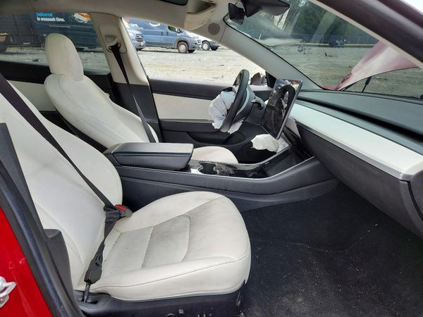 2019 TESLA MODEL 3 — DENT