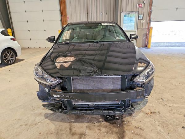 2017 HYUNDAI ELANTRA SE Base
