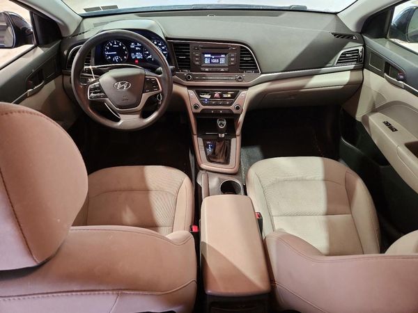 2017 HYUNDAI ELANTRA SE Base