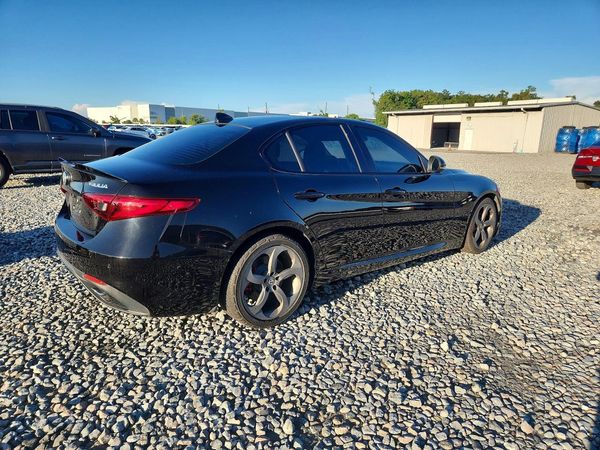 2017 ALFA ROMEO GIULIA RWD