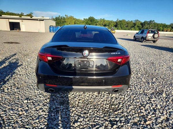 2017 ALFA ROMEO GIULIA RWD