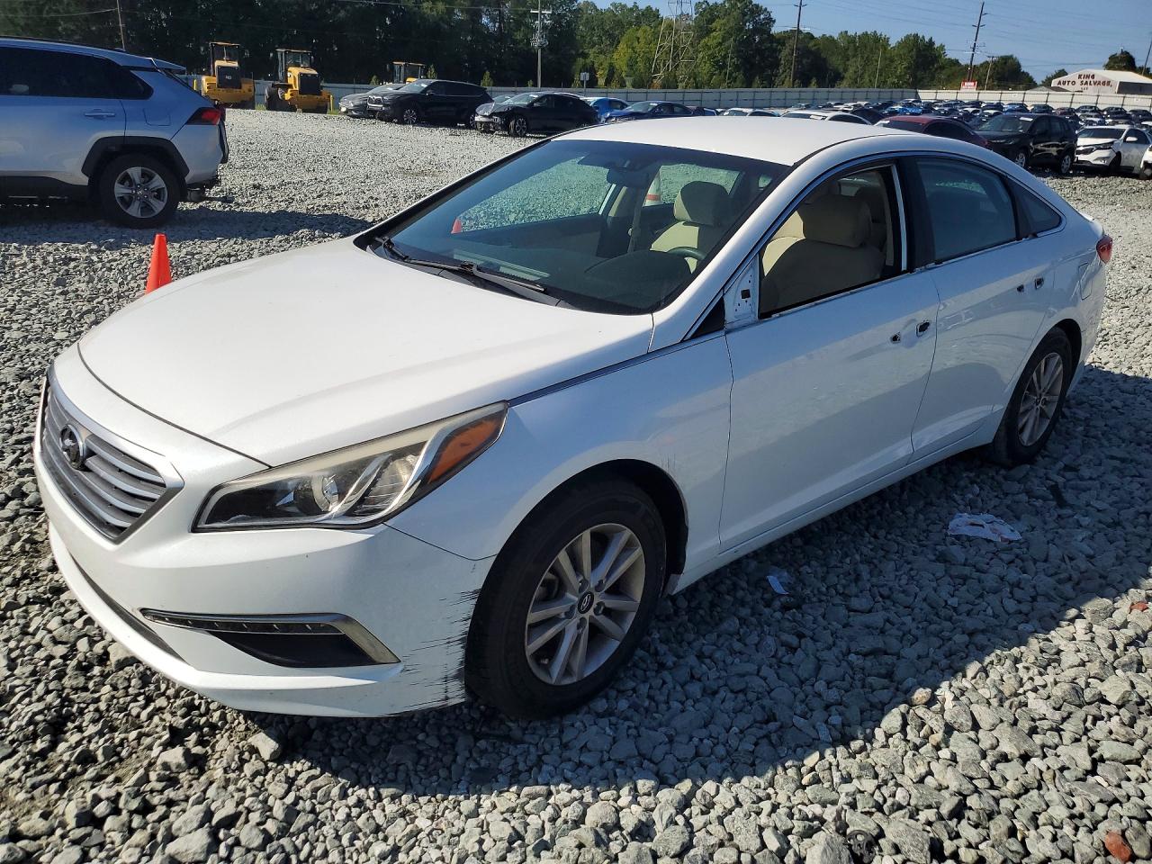 2015 HYUNDAI SONATA — Front 3/4