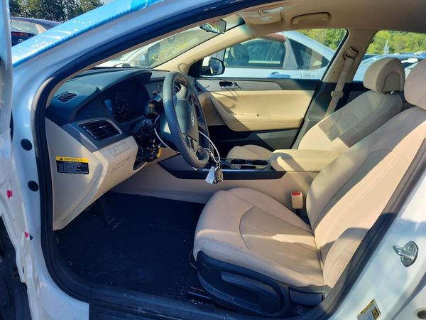 2015 HYUNDAI SONATA — DENT