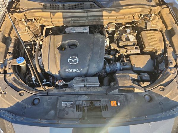 2019 MAZDA CX-5 Touring — Engine bay