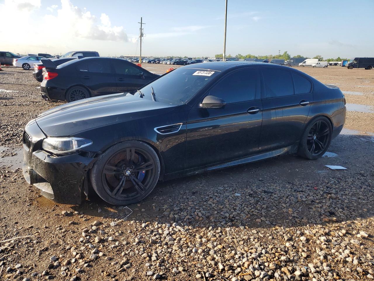 2013 BMW M5 — Front 3/4