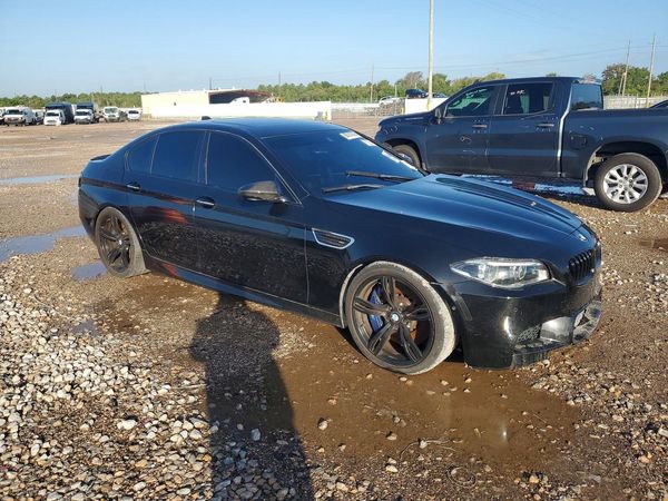 2013 BMW M5 — Passenger 3/4