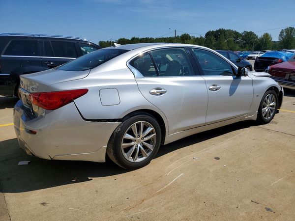 2015 INFINITI Q50