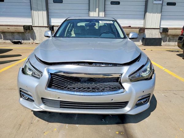 2015 INFINITI Q50