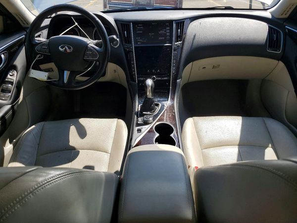 2015 INFINITI Q50