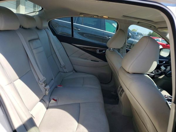 2015 INFINITI Q50