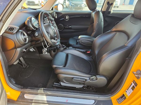 2015 MINI COOPER — DENT