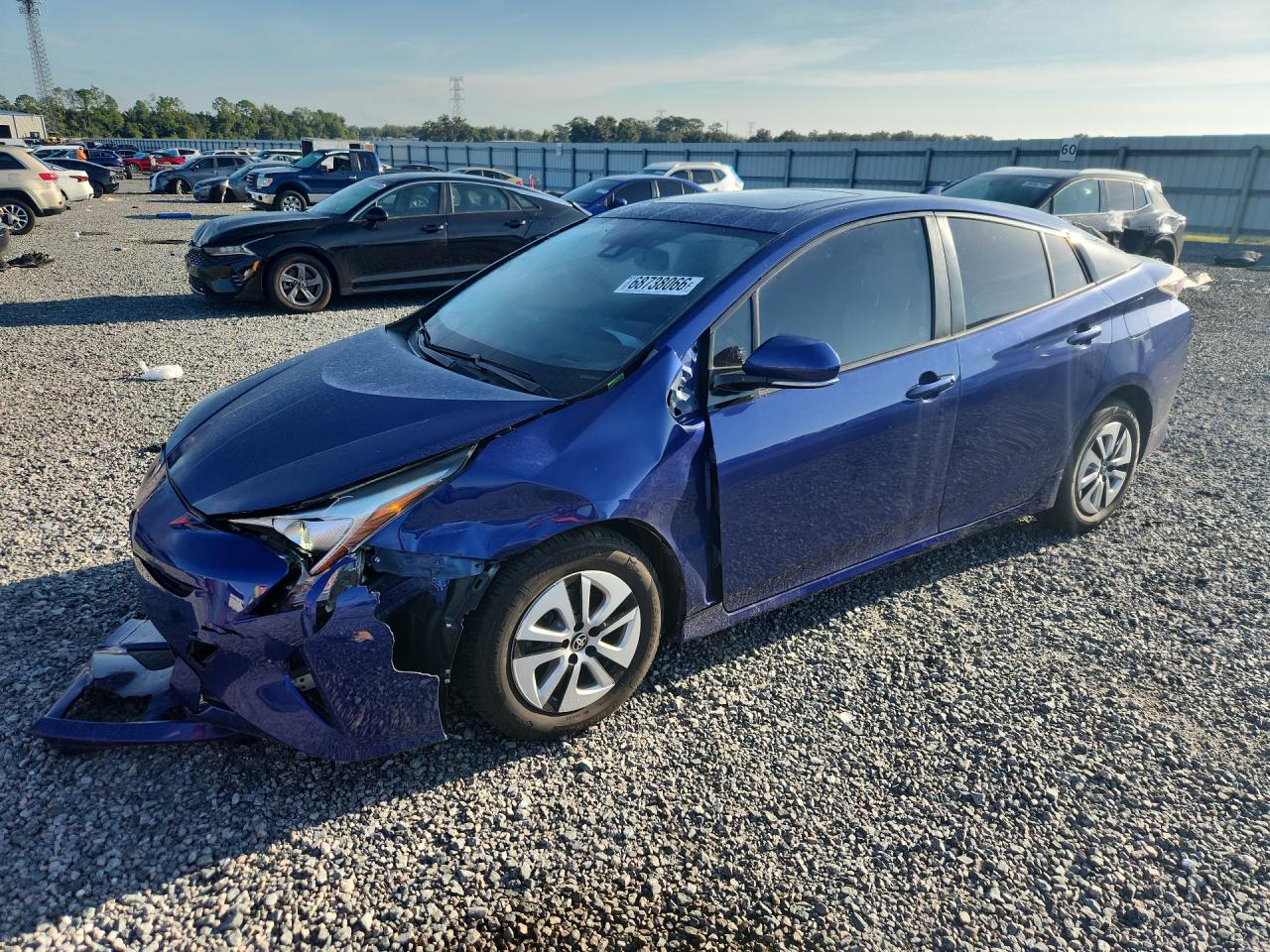 2017 TOYOTA PRIUS — Front 3/4