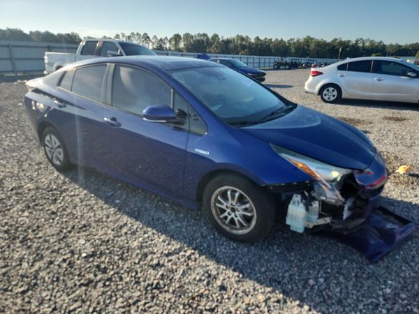 2017 TOYOTA PRIUS — Passenger 3/4