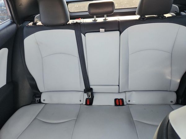 2017 TOYOTA PRIUS — SUVN