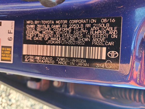 2017 TOYOTA PRIUS — VINS
