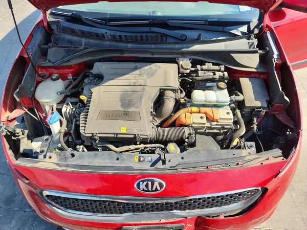 2019 KIA NIRO FE (HEV), LX (HEV) — Engine bay