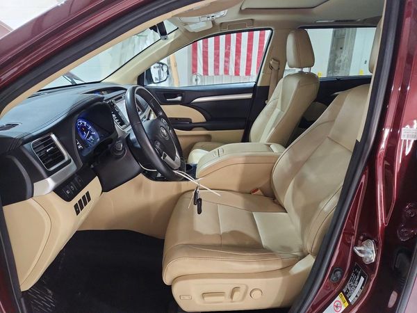 2018 TOYOTA HIGHLANDER SE/XLE — DENT