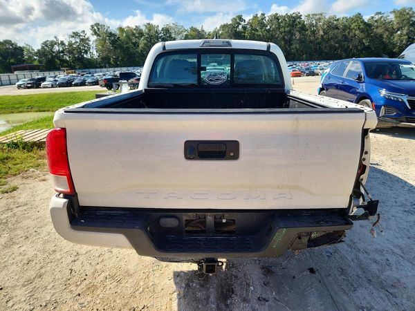 2017 TOYOTA TACOMA SR/SR5