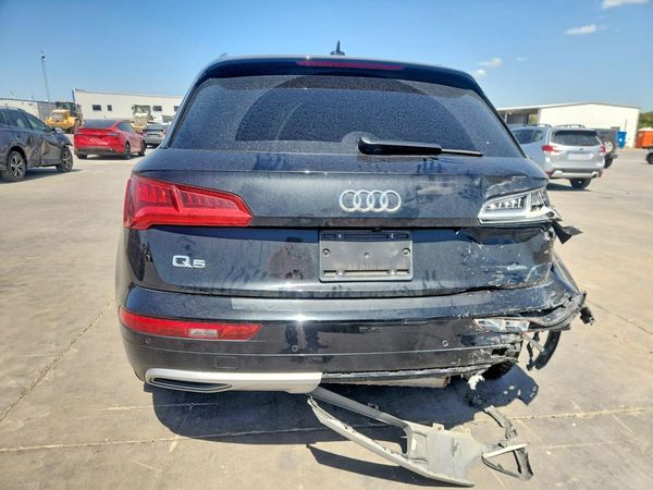 2020 AUDI Q5 quattro Premium Plus