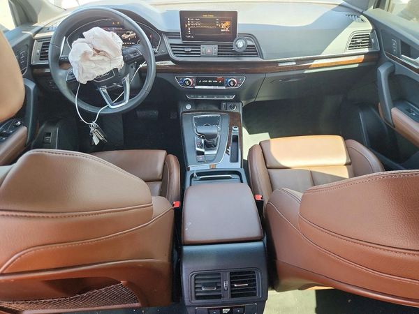 2020 AUDI Q5 quattro Premium Plus