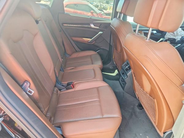 2020 AUDI Q5 quattro Premium Plus