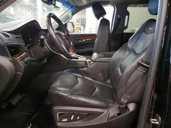 2018 CADILLAC ESCALADE ESV Luxury — DENT