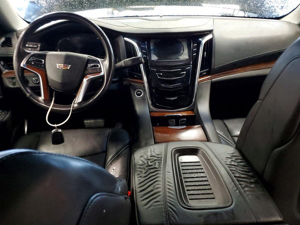 2018 CADILLAC ESCALADE ESV Luxury — SUVN