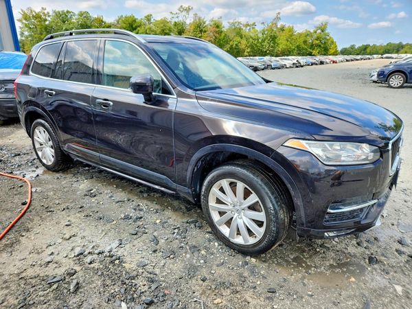 2016 VOLVO XC90 SV42 Momentum — Passenger 3/4