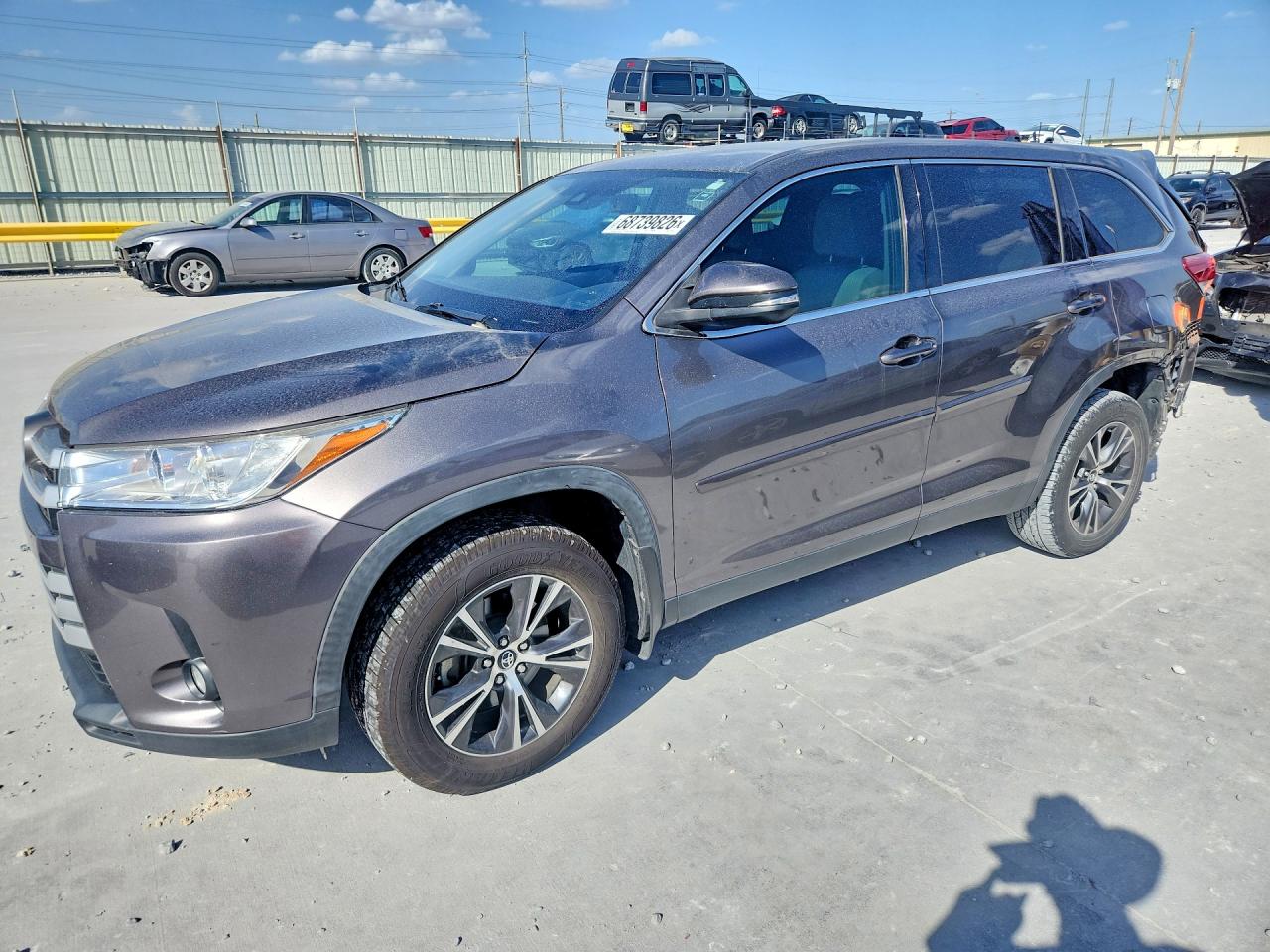 2019 TOYOTA HIGHLANDER — Front 3/4