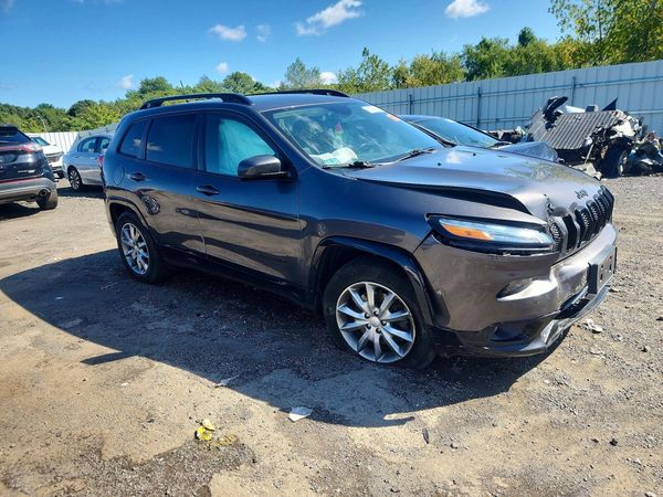 2018 JEEP CHEROKEE — Passenger 3/4