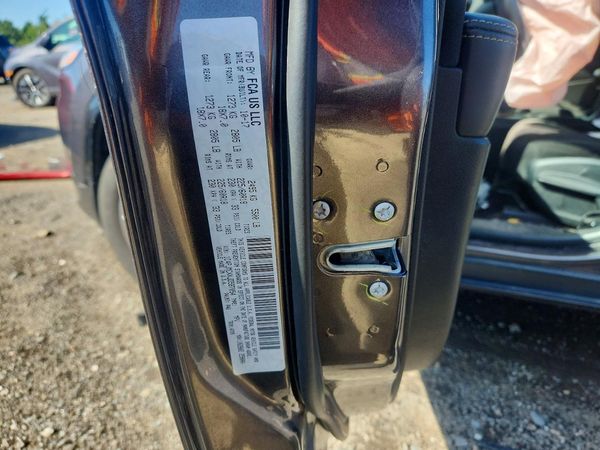 2018 JEEP CHEROKEE — VINS
