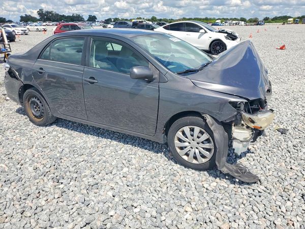 2013 TOYOTA COROLLA — Passenger 3/4