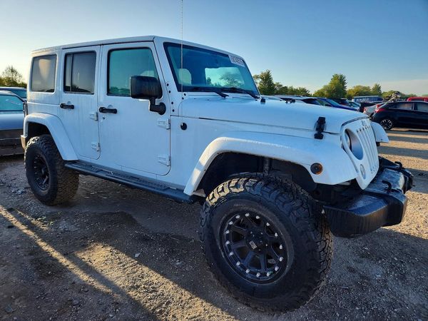 2017 JEEP WRANGLER UNLIMITED Unlimited Sahara — Passenger 3/4