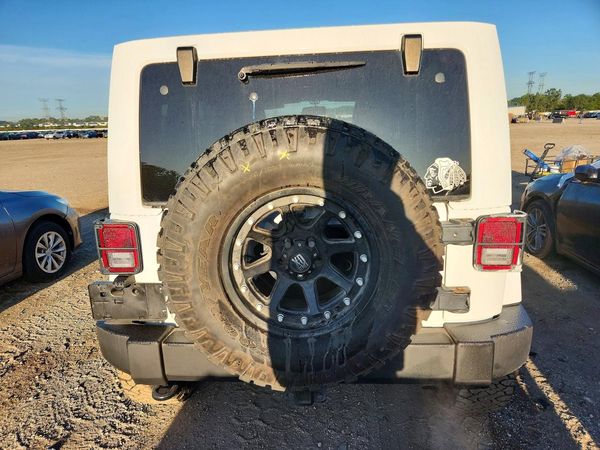 2017 JEEP WRANGLER UNLIMITED Unlimited Sahara — DIRR