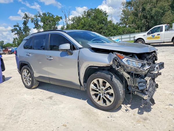 2020 TOYOTA RAV4 XLE Premium