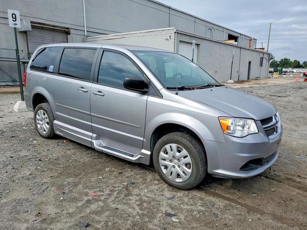 2016 DODGE GRAND CARAVAN SE