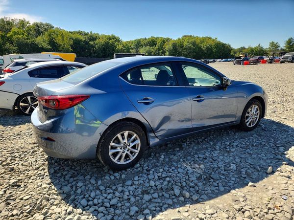 2016 MAZDA 3 Sport/GX