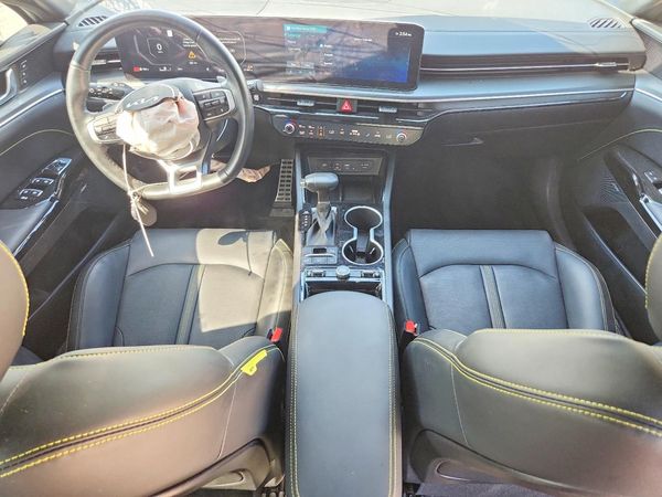 2026 KIA K5 GT — CKPT