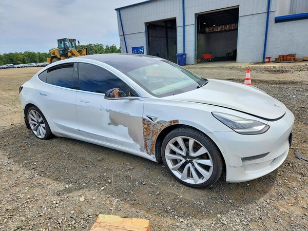 2020 TESLA MODEL 3 — Passenger 3/4