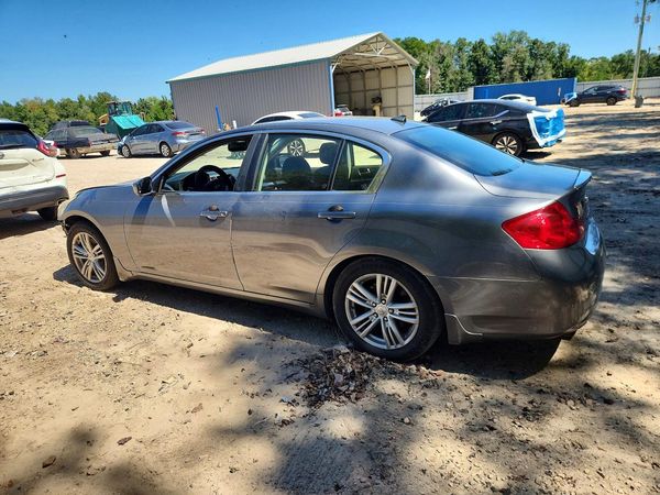 2015 INFINITI Q40 — DSRA