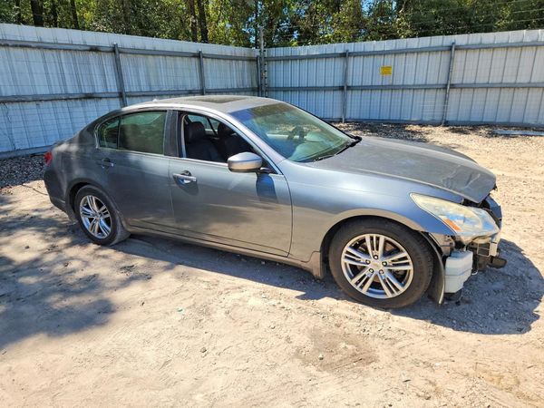 2015 INFINITI Q40 — Passenger 3/4