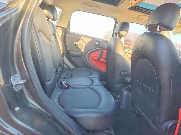 2014 MINI COOPER