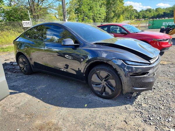 2026 TESLA MODEL Y