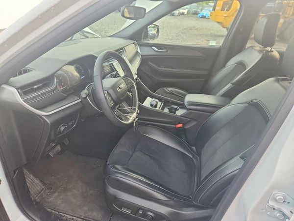 2024 JEEP GRAND CHEROKEE LAREDO 4X4